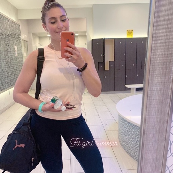 Meet your Posher, Erica - Picture 1 of 1